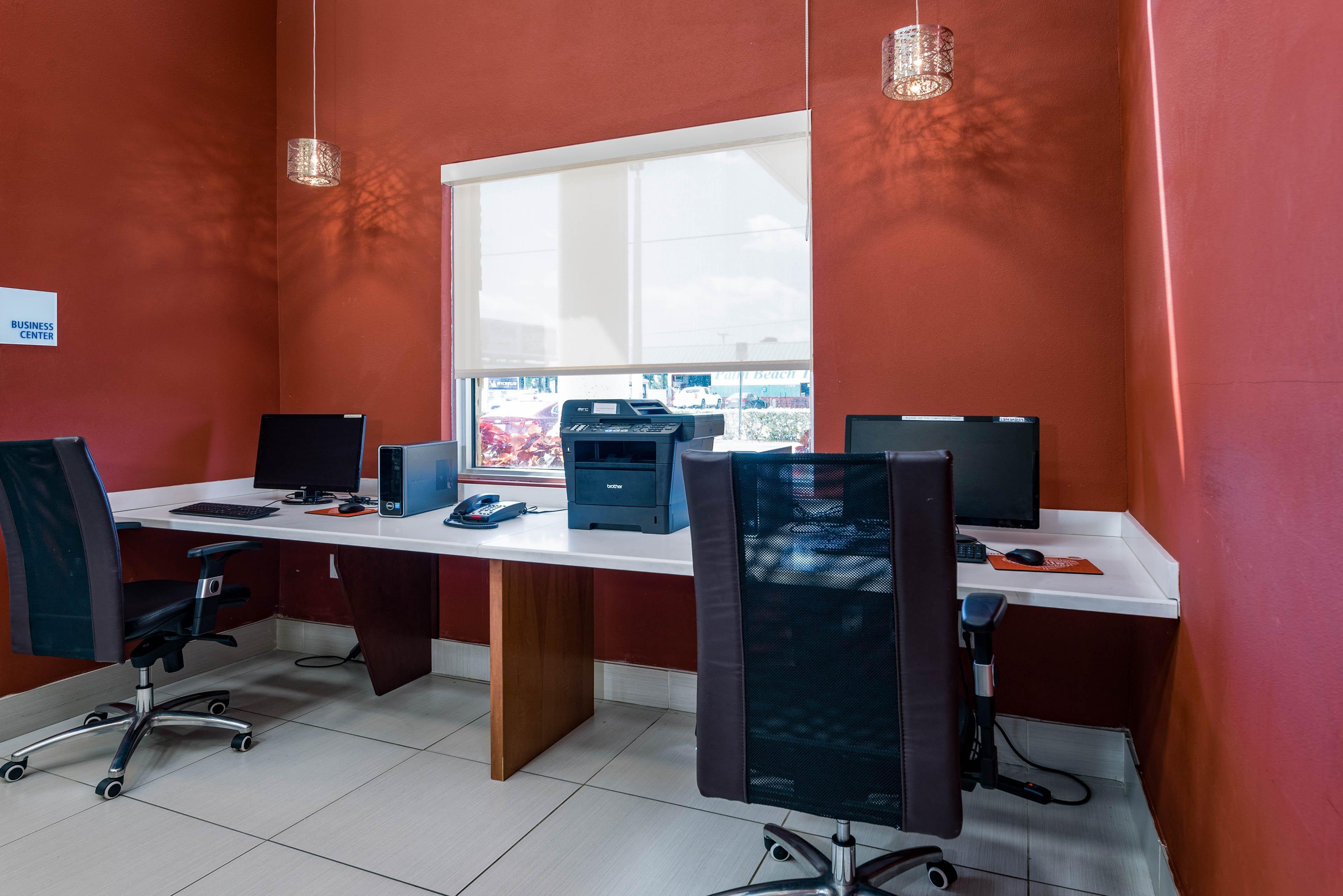 Holiday Inn Express & Suites Lantana By Ihg Екстер'єр фото